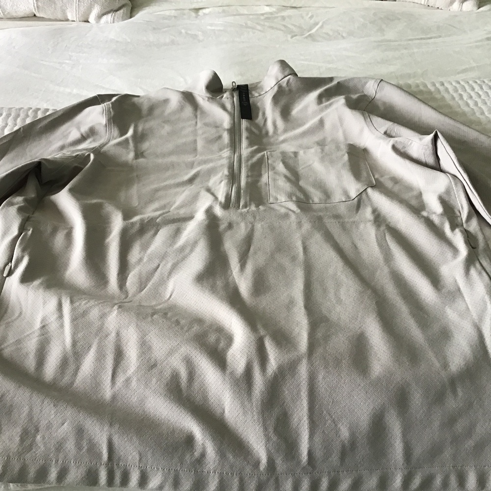 Lululemon Mens Half Zip Pullover dove grey size M Excellent Condition